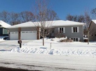 834 Tahoe Dr, Onalaska, WI 54650