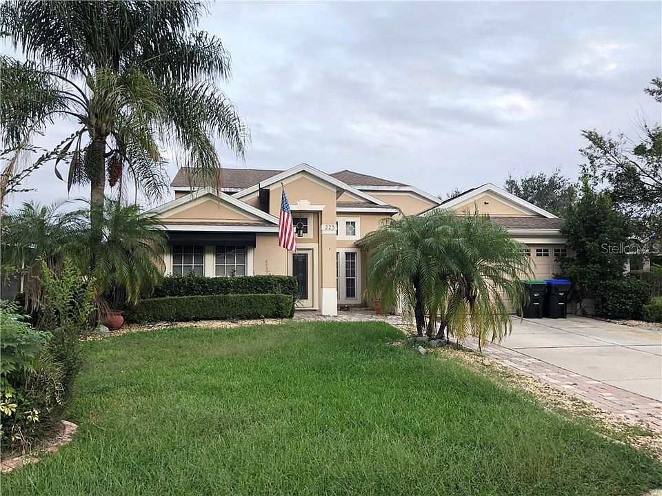 1st image of 225 Chestnut Creek Dr