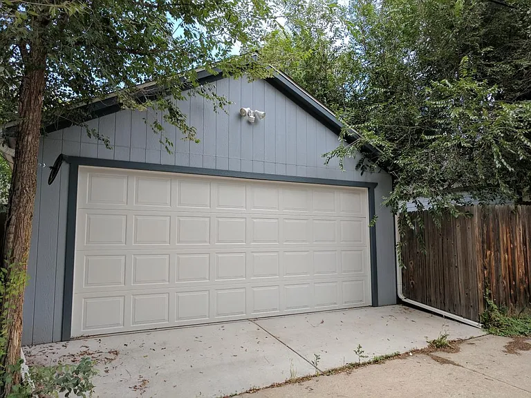 2633 S Race St — Photo 16