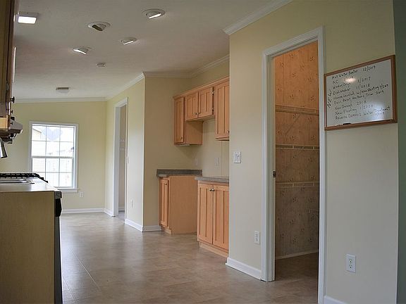 Large Pantry, Breakfast Nook