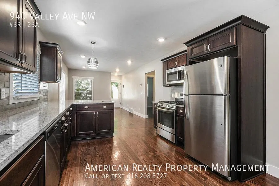 4 bed, 1700 sqft, $2,600 — Photo 2