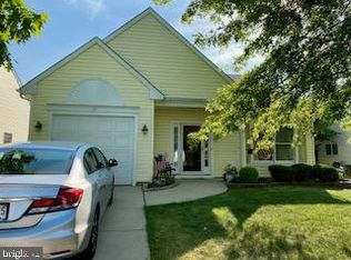 11 Laurel Ridge Ln, Columbus, NJ 08022