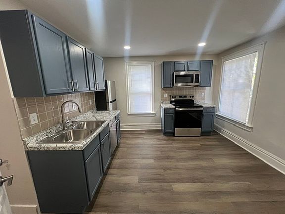 4th image of 915 Rockhill St #2A