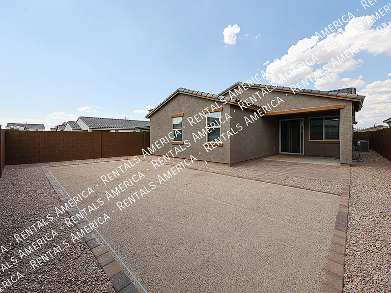 8725 W Windsor Blvd — Photo 37