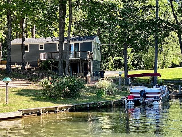 1st image of 95 N Lakeshore Dr