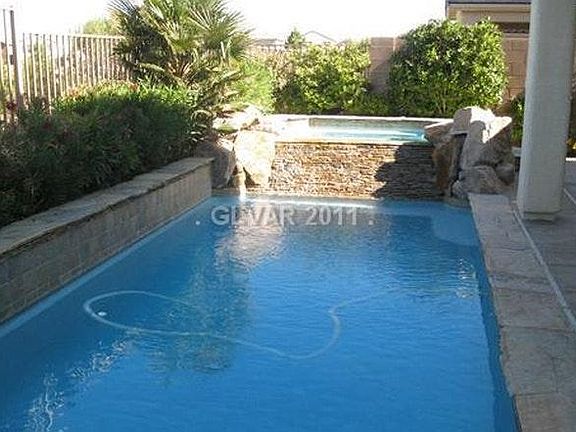 3rd image of 8132 Loma Del Ray St