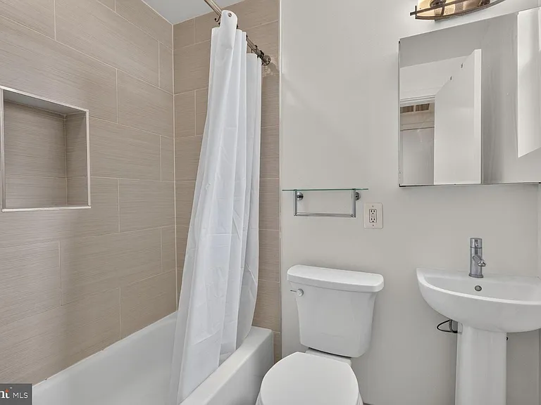 809 Otis Pl NW #104 — Photo 13