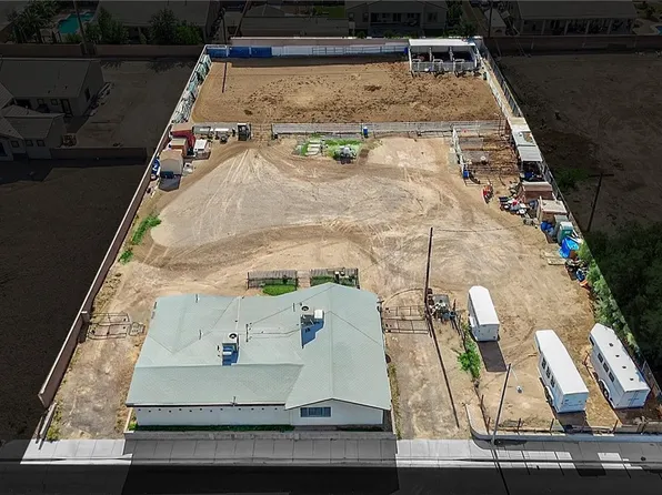 95 E Windmill Ln, Las Vegas, NV 89123