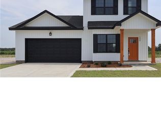 1438 W Parkton Tobemory Rd W, Parkton, NC 28359