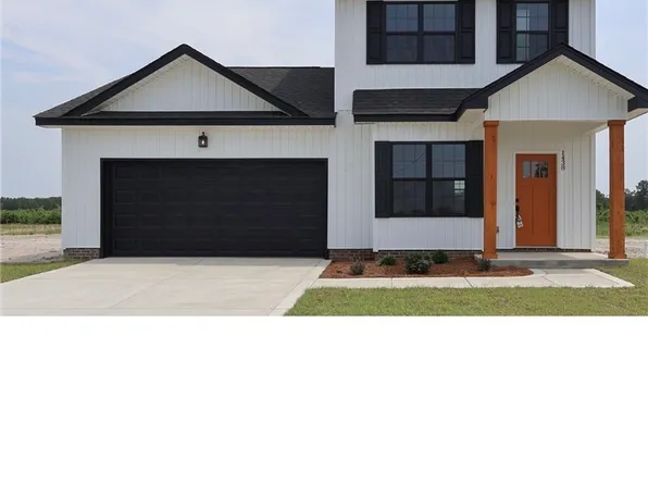 1438 W Parkton Tobemory Rd W, Parkton, NC 28359