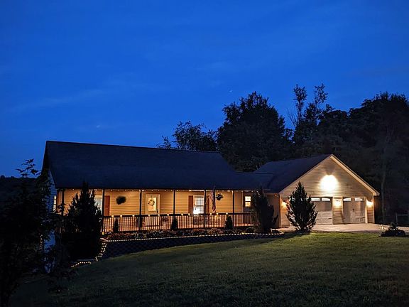 4th image of 219 Zizka Dr