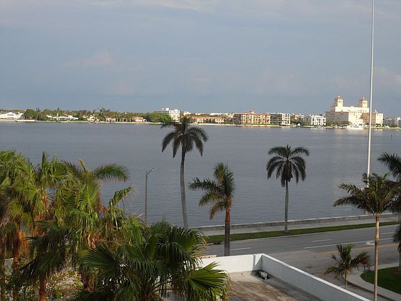 2nd image of 1551 N Flagler Dr APT 516