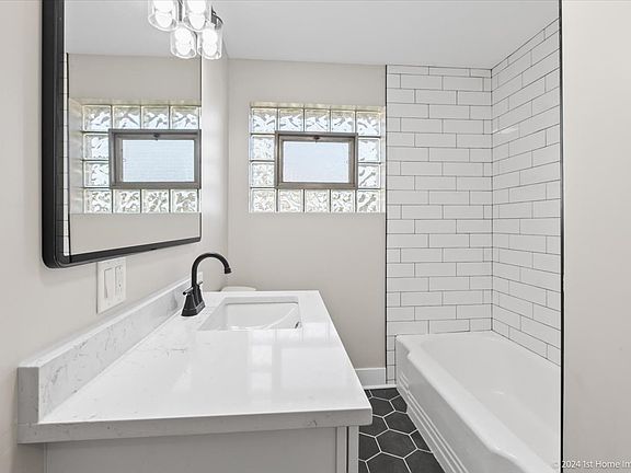2nd image of 702 E 154th Pl