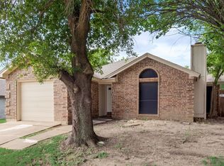 6708 Roxanne Way, Fort Worth, TX 76135