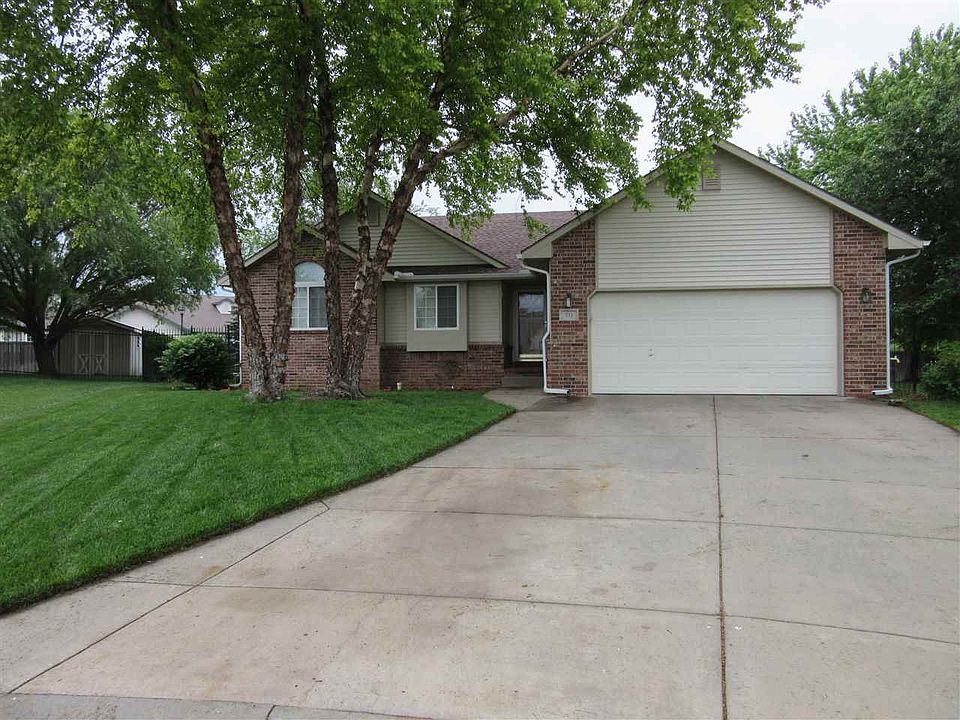 1st image of 811 E Rushwood Ct