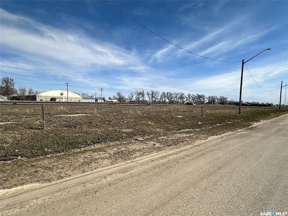 1st image of 510 N Railway AVENUE