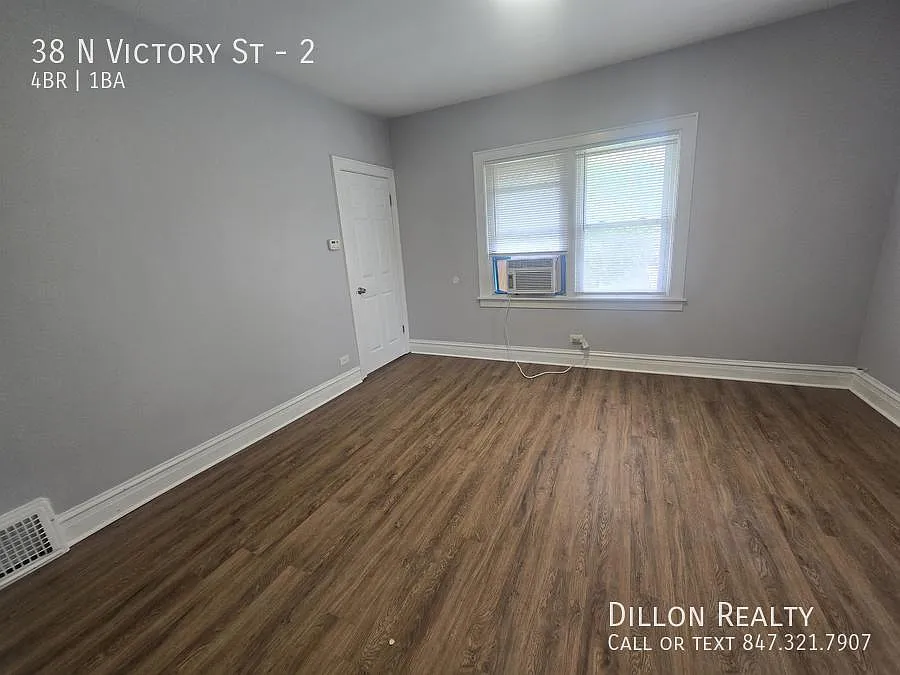 4 bed, $1,625 — Photo 2
