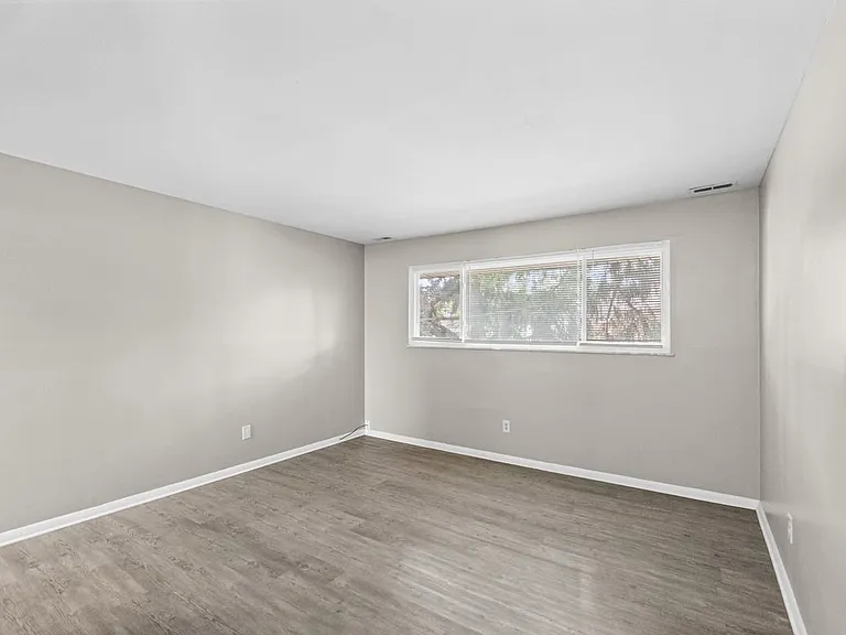 1549 Oakland Park Ave — Photo 20