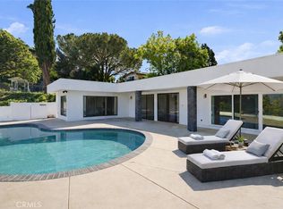 3329 Dona Rosa Studio Ctr, Studio City, CA 91604