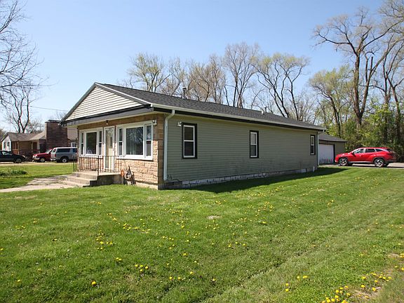 2nd image of 1424 N Day Ave