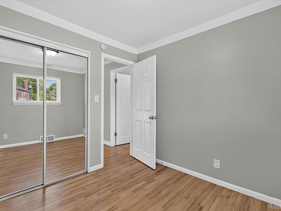 215 Edcliff Ct, photo 16