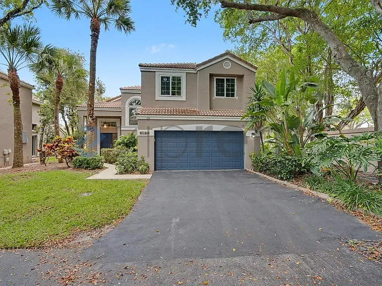 10271 NW 10th Ct — Photo 1