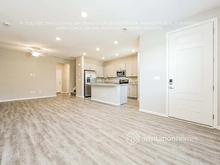 1749 S Elk Way — Photo 6