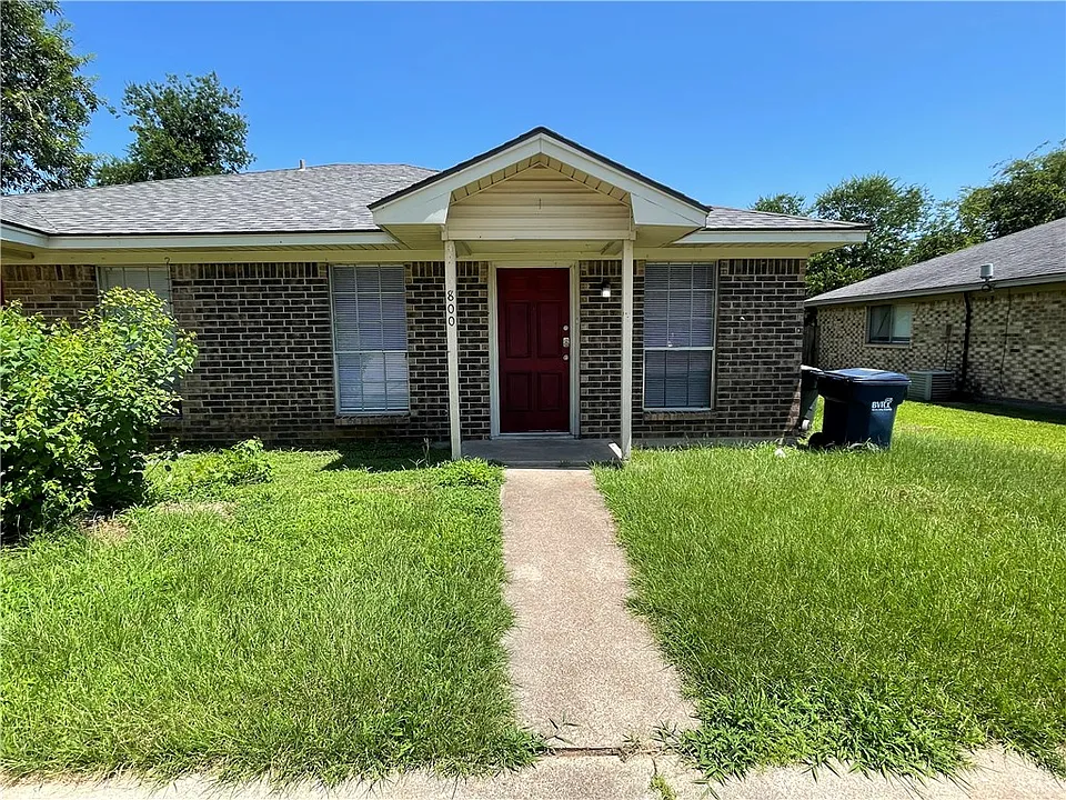 800 Concho Pl