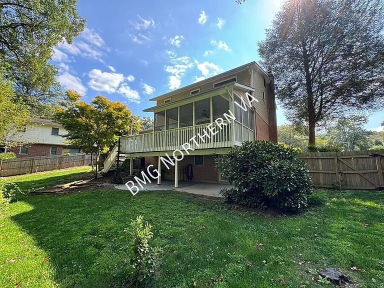 5406 Gainsborough Dr — Photo 35