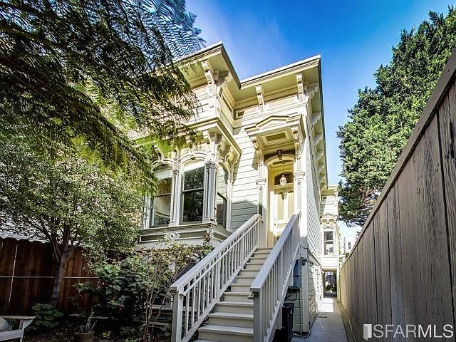 1st image of 2154 Market St