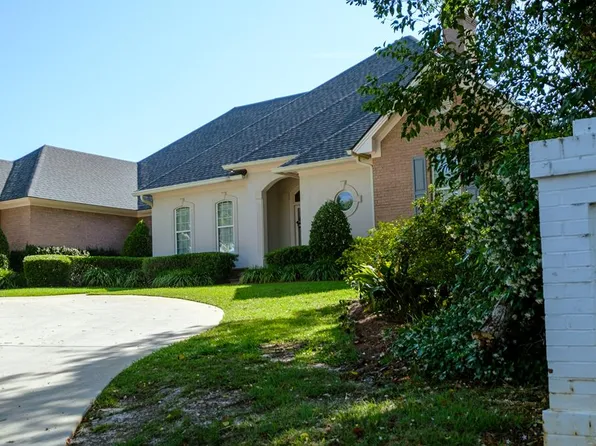 21 Crestwood W, Valdosta, GA 31602