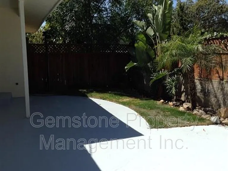 5220 Joan Ct — Photo 26