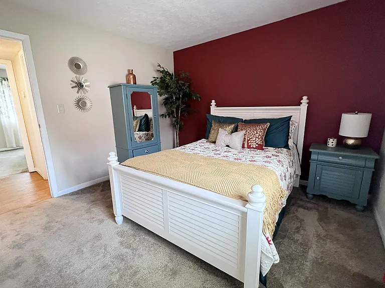 East Pointe Apartments — Photo 37