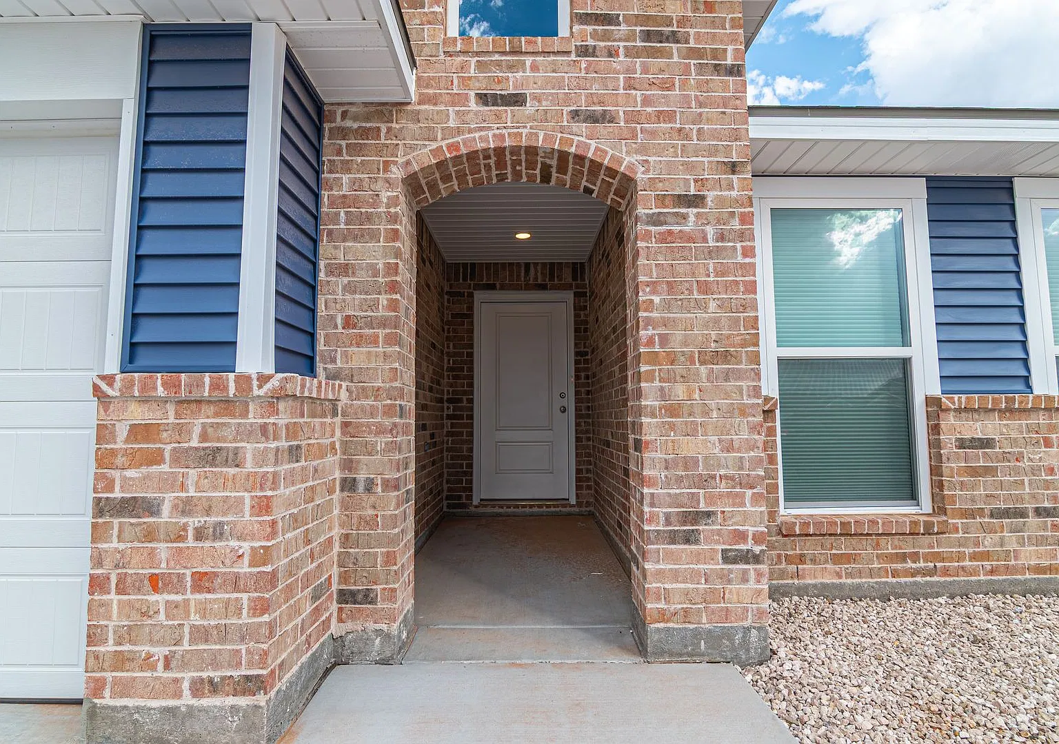 2912 Pitchfork Rd — Photo 2