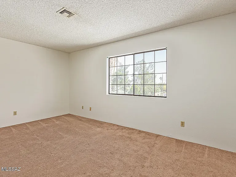 3546 E 3rd St — Photo 12