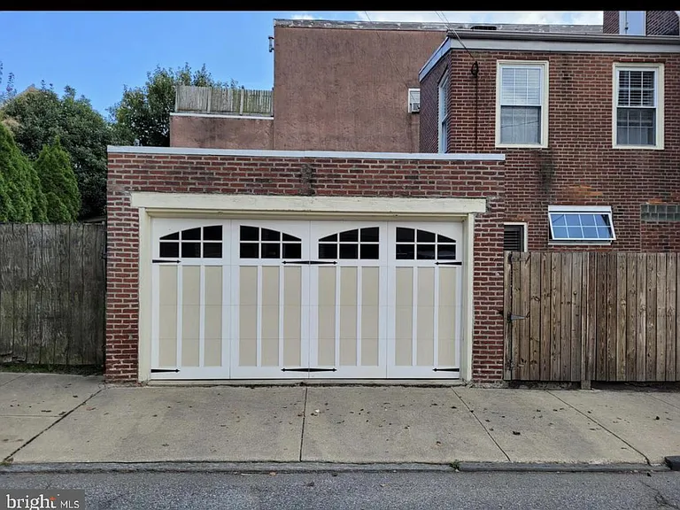 1037 Shackamaxon St — Photo 14