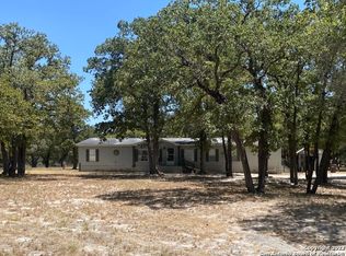 522 Cherry Rdg, Floresville, TX 78114