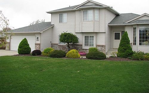 1st image of 927 N Mitchell Ct
