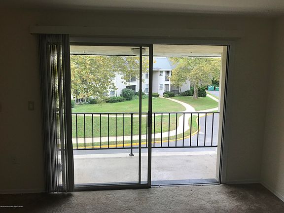 5th image of 2137 8th Ave APT 16F
