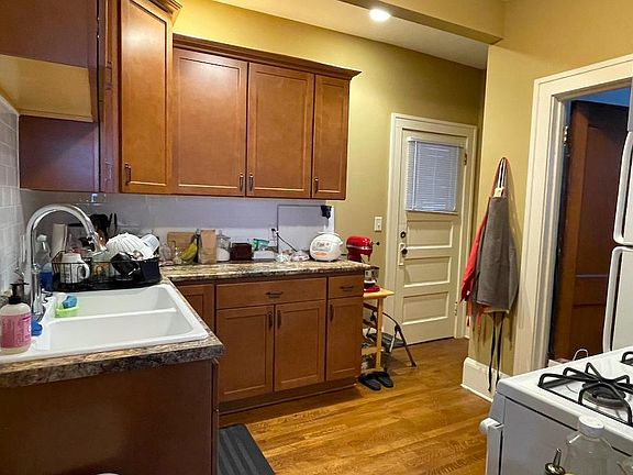 4th image of 1598 Dayton Ave #5