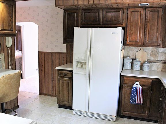 5th image of 1019 S Newton St