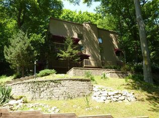 63 Catswamp Rd, Hackettstown, NJ 07840