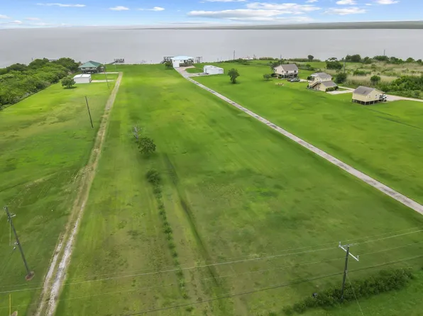 Martin L King Jr Pkwy, Pt Arthur, TX 77640