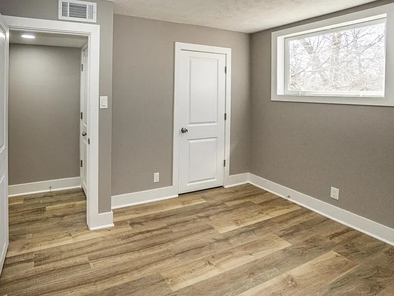 105 Lawre Cir #1 — Photo 15