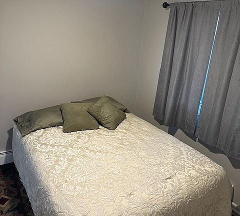 4th image of 950 Sherman St #16679988