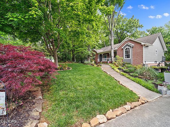 4th image of 1712 Summer Spring Blvd