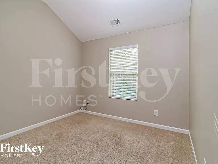 415 Shady Gln — Photo 12