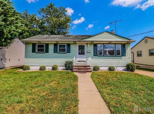 36 Dorothy St, Woodbridge, NJ