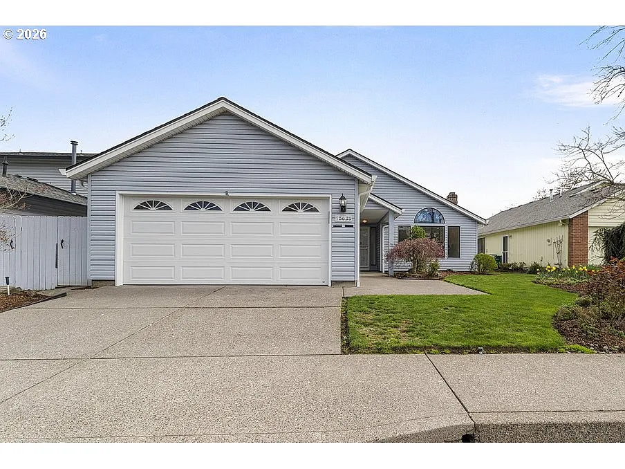 15638 NE Russell Pl photo 1