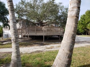 905 Bayshore Dr, Terra Ceia, FL 34250